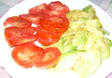 Ensalada de tomate y aguacate